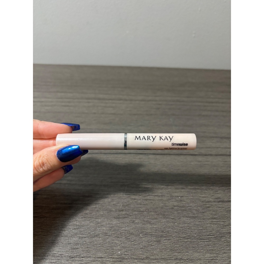 New Mary Kay TimeWise Age-Fighting Lip Primer .05oz without box
